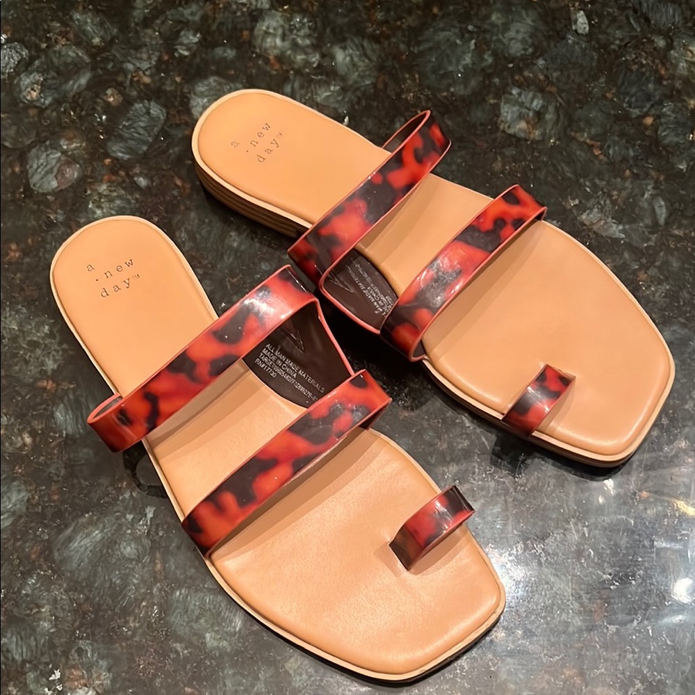 Tortoise Shell Sandals - Picture 4 of 6